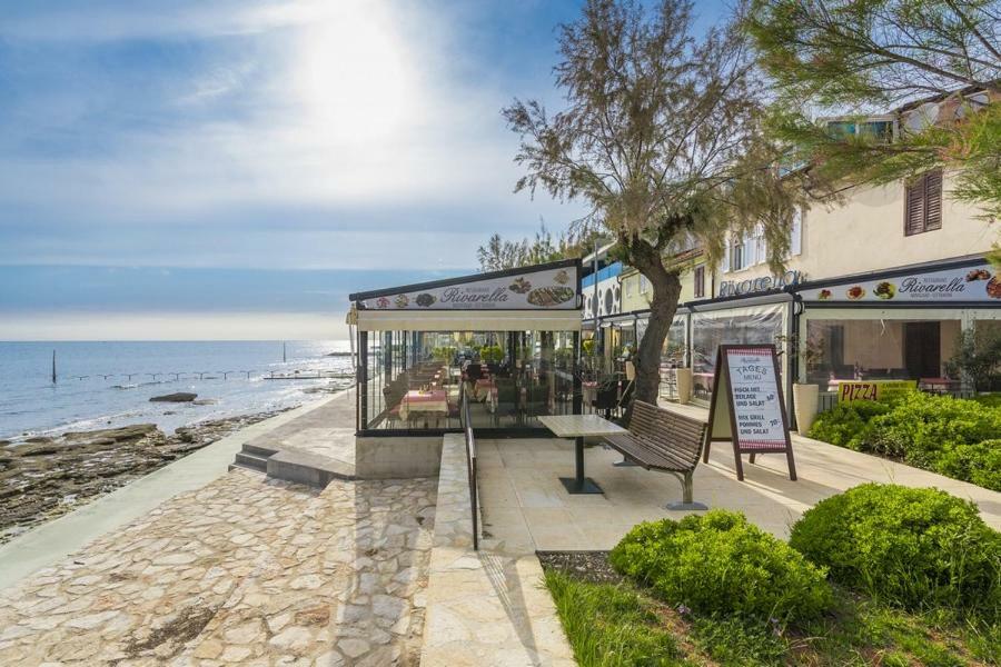 Novigrad Istria Apartment Lion מראה חיצוני תמונה